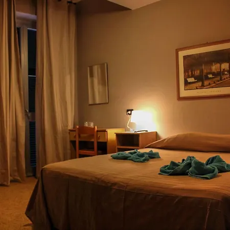 ホテル ピーノ レーリチ