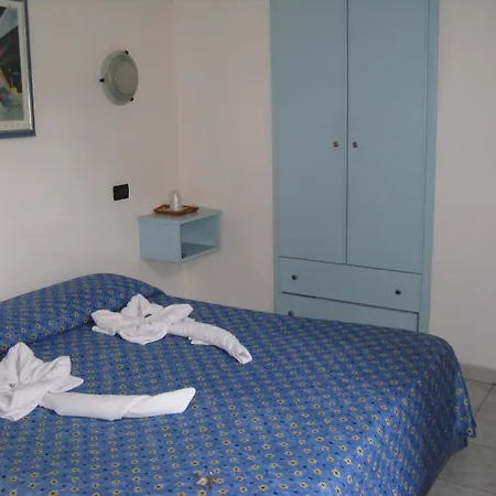Pino Hotel 2*