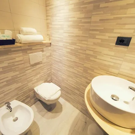 ピーノ ホテル 2*